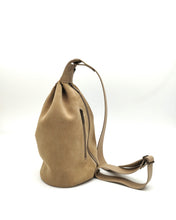 Afbeelding in Gallery-weergave laden, The Adventurer Suède Avena